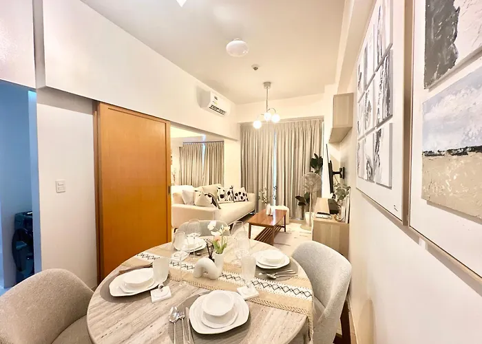 New Cozy 1br King Bed At Greenbelt Hamilton Makati