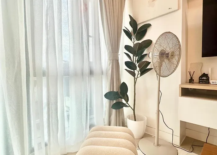 New Cozy 1br King Bed At Greenbelt Hamilton Makati Aparthotel *